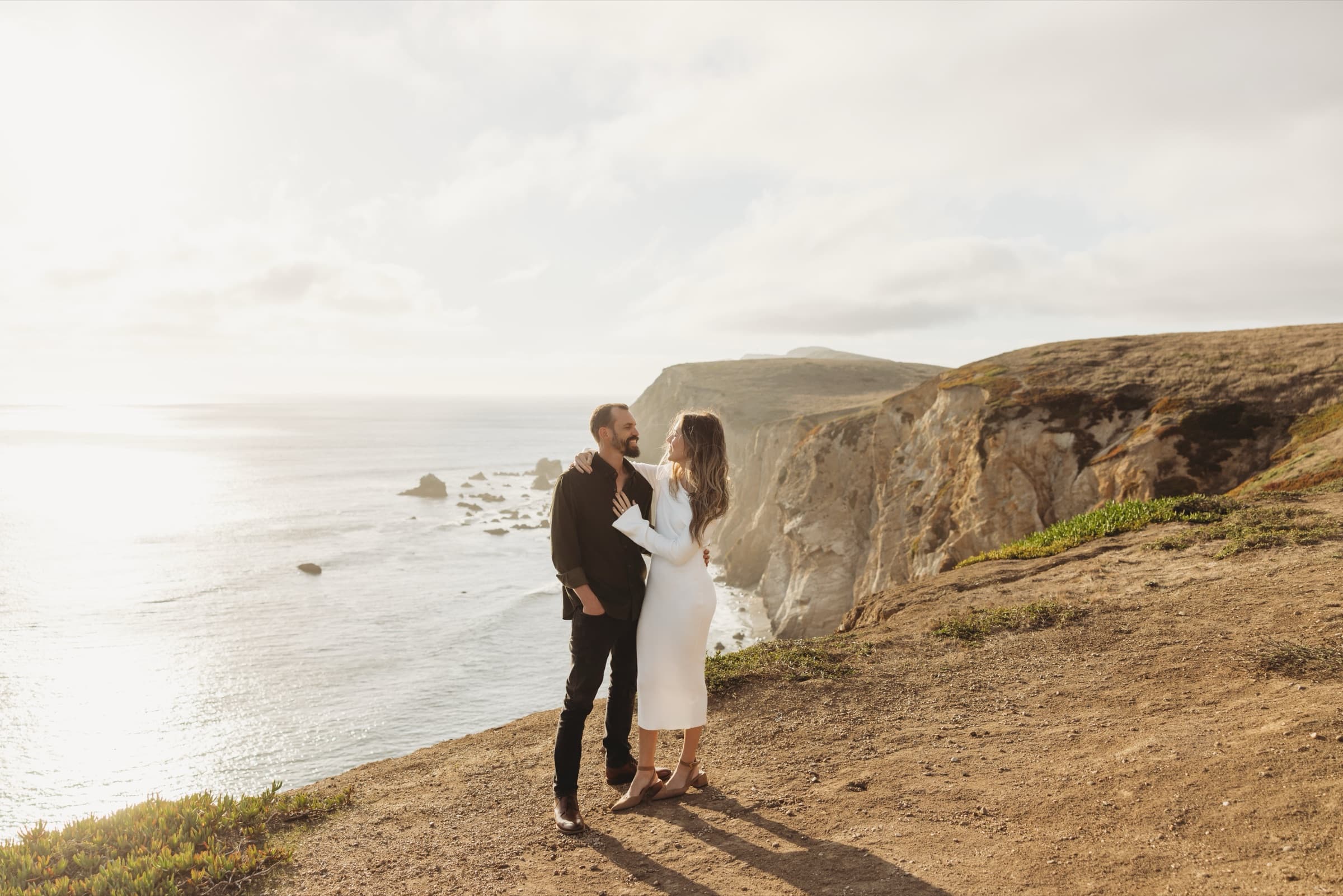 Rob & Lindsay on the cliffs above the ocean